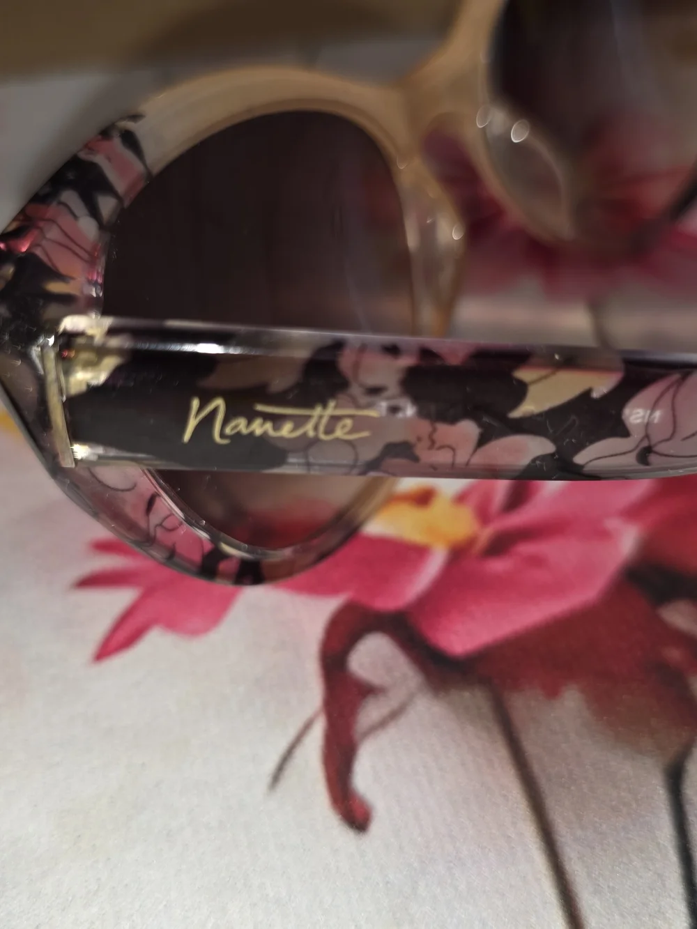 Nannette stylish beige